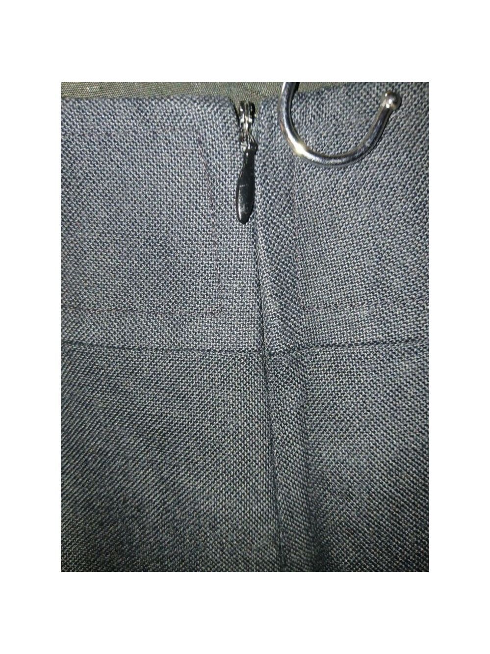 Celine Chain Detail Skirt. 8/40 - Picture 4 of 12